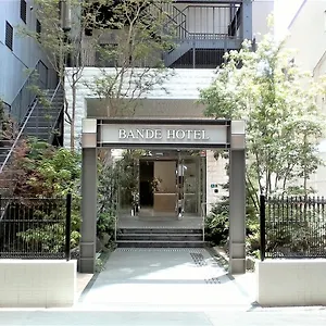 Bande 4*, 大阪 日本